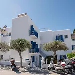 Livadia Seaside 13 3*