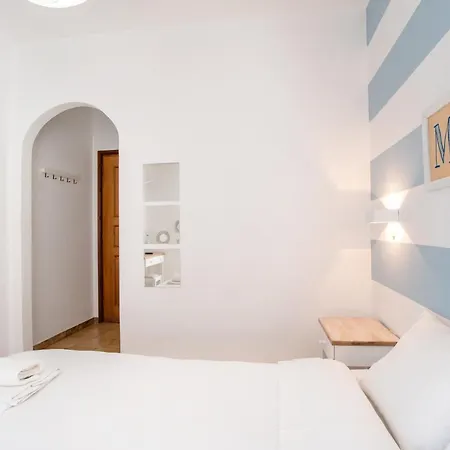 Livadia Seaside 13 3*