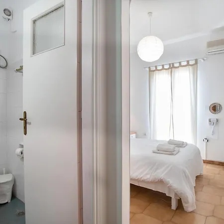 Livadia Seaside 13 Guest house *