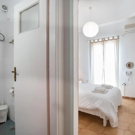 Livadia Seaside 13 Gæstehus Páros