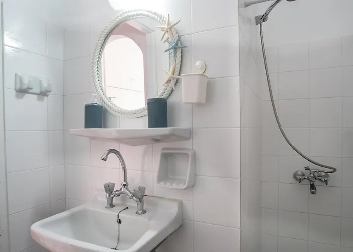 Livadia Seaside 13 3* Páros